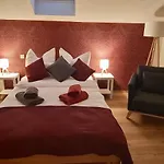 Tini Apartament